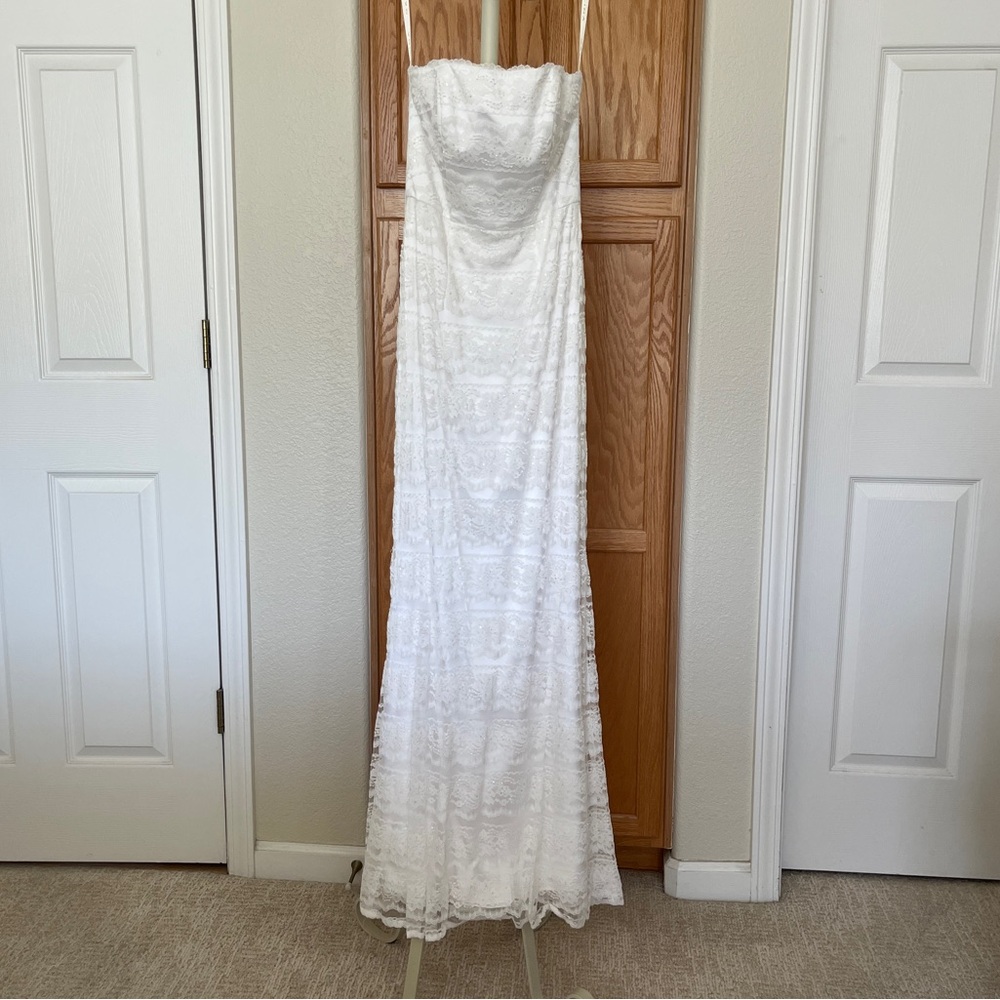 David’s Bridal Strapless Galina White Lace Dress - Picture 10 of 13